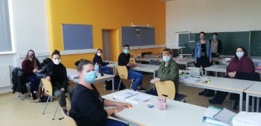 Unterricht in der APH 19 mit Maske und Abstand